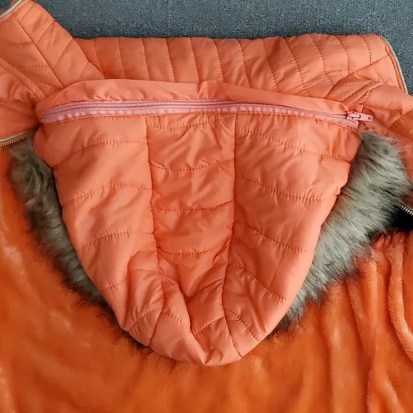 🆕️ HANTON Coral Quilted Faux Fur Removable Hooded Vest SIZE: L