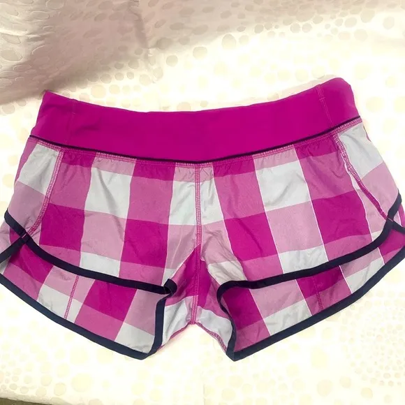 16 -Lululemon Run: Speed Short Gros Gingham Reflective Swift Raspberry / Bl…