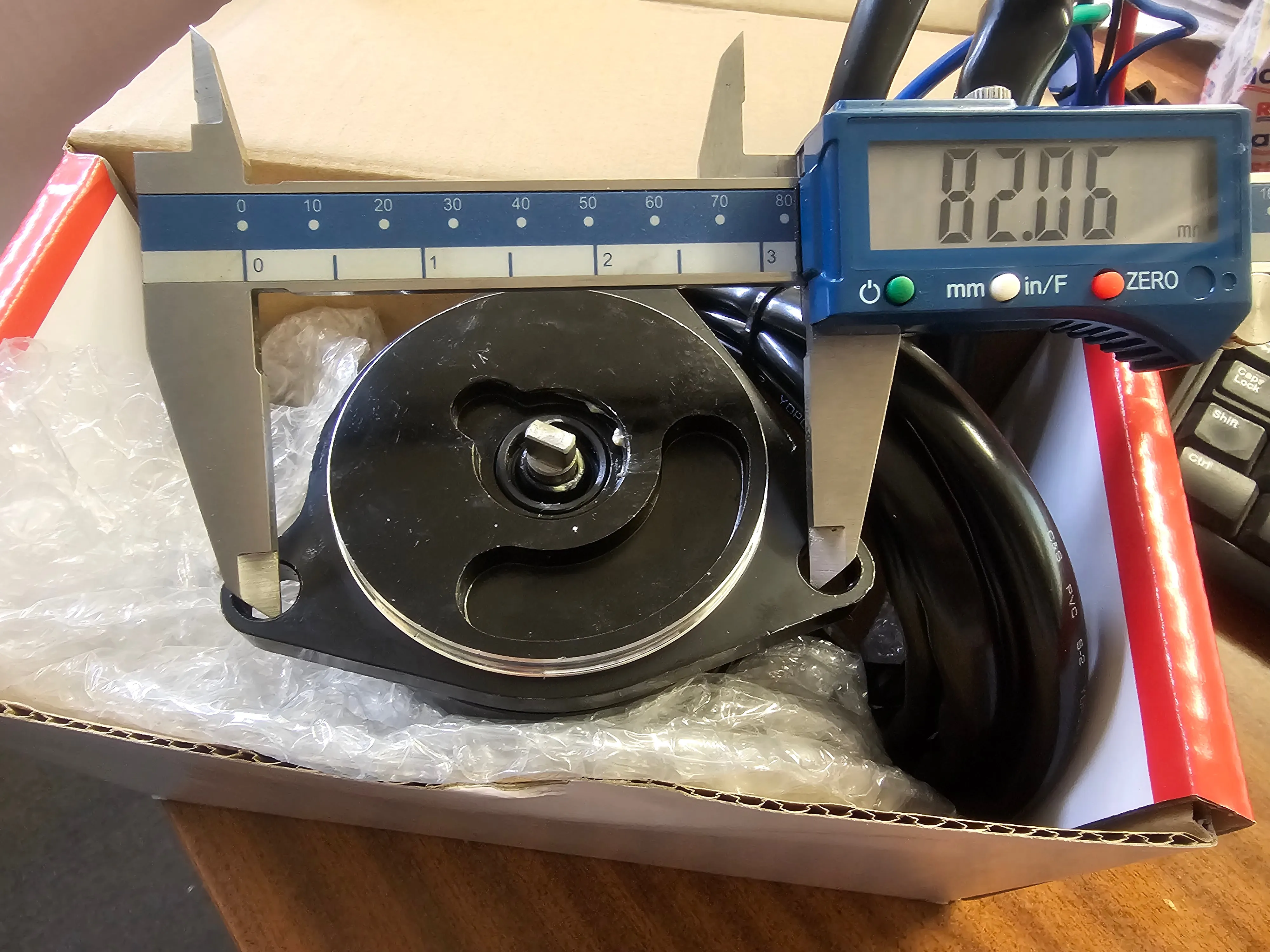 70B, 80A, 85A, 90A  Power Trim and Tilt Motor For Yamaha Outboard   6H1-43880-00 circa 1987~1991