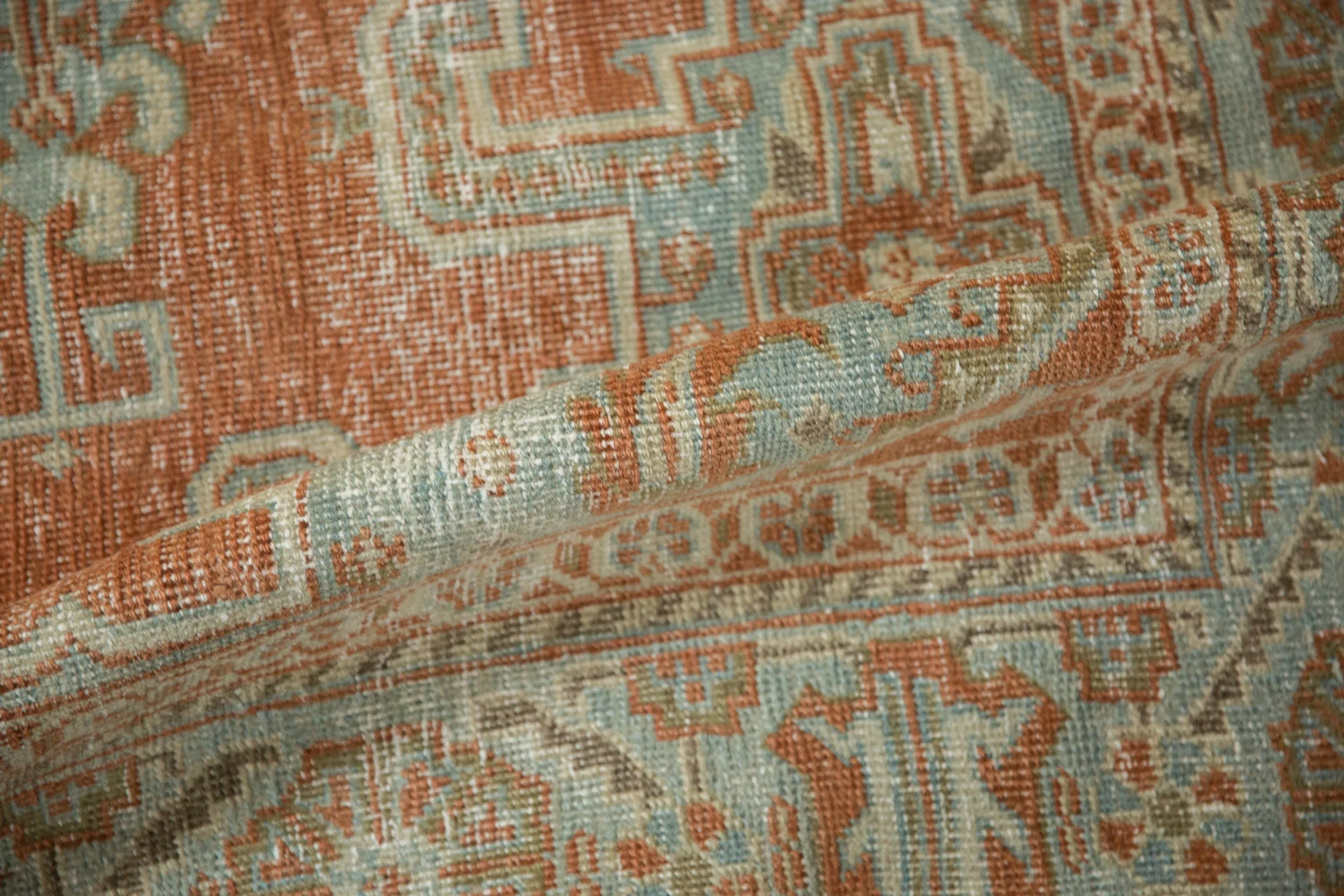 7x8.5 Vintage Distressed Veece Carpet