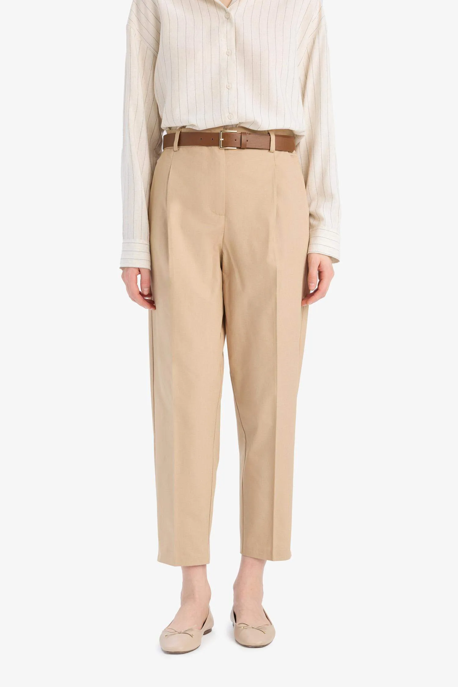 Carrot Fit Gabardin Fabric Pants High Waist Short Legs With Belt