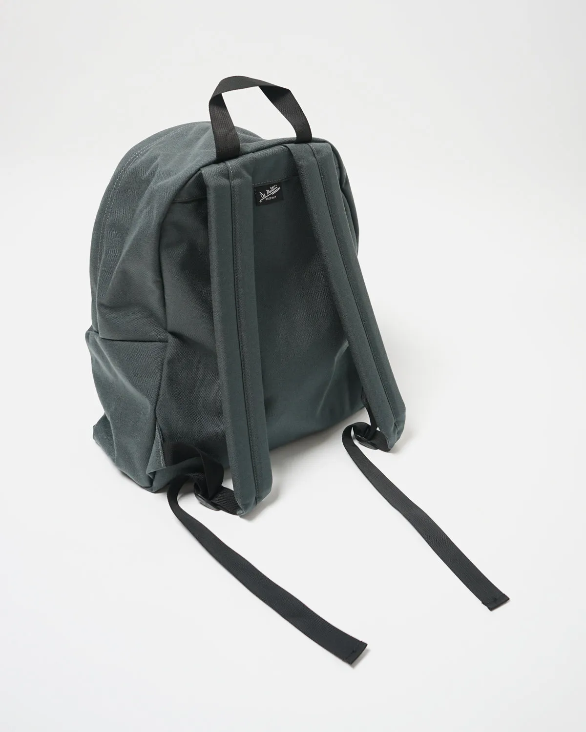 Classic Backpack / Smoke