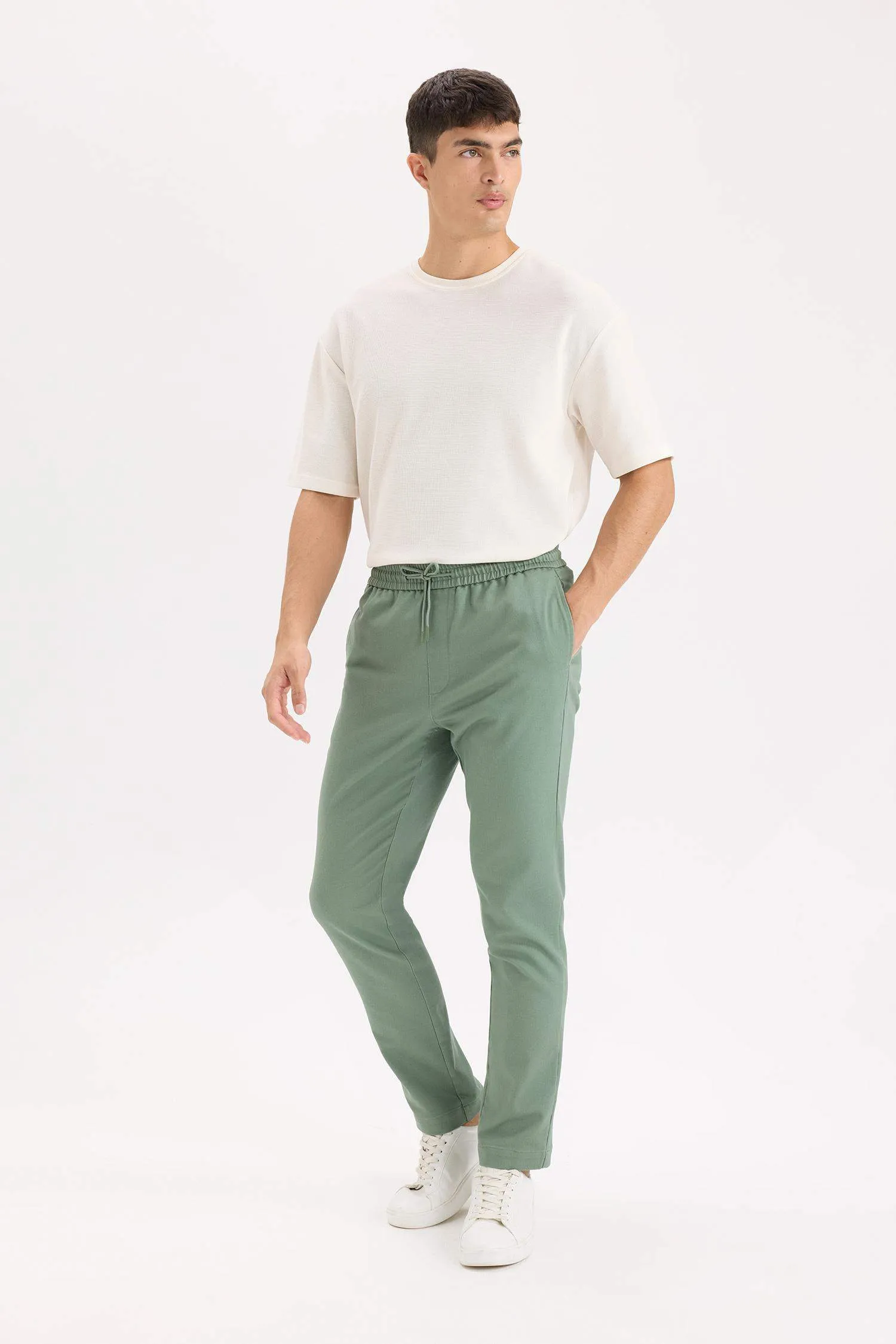Combed Waist Tied Jogger Pants