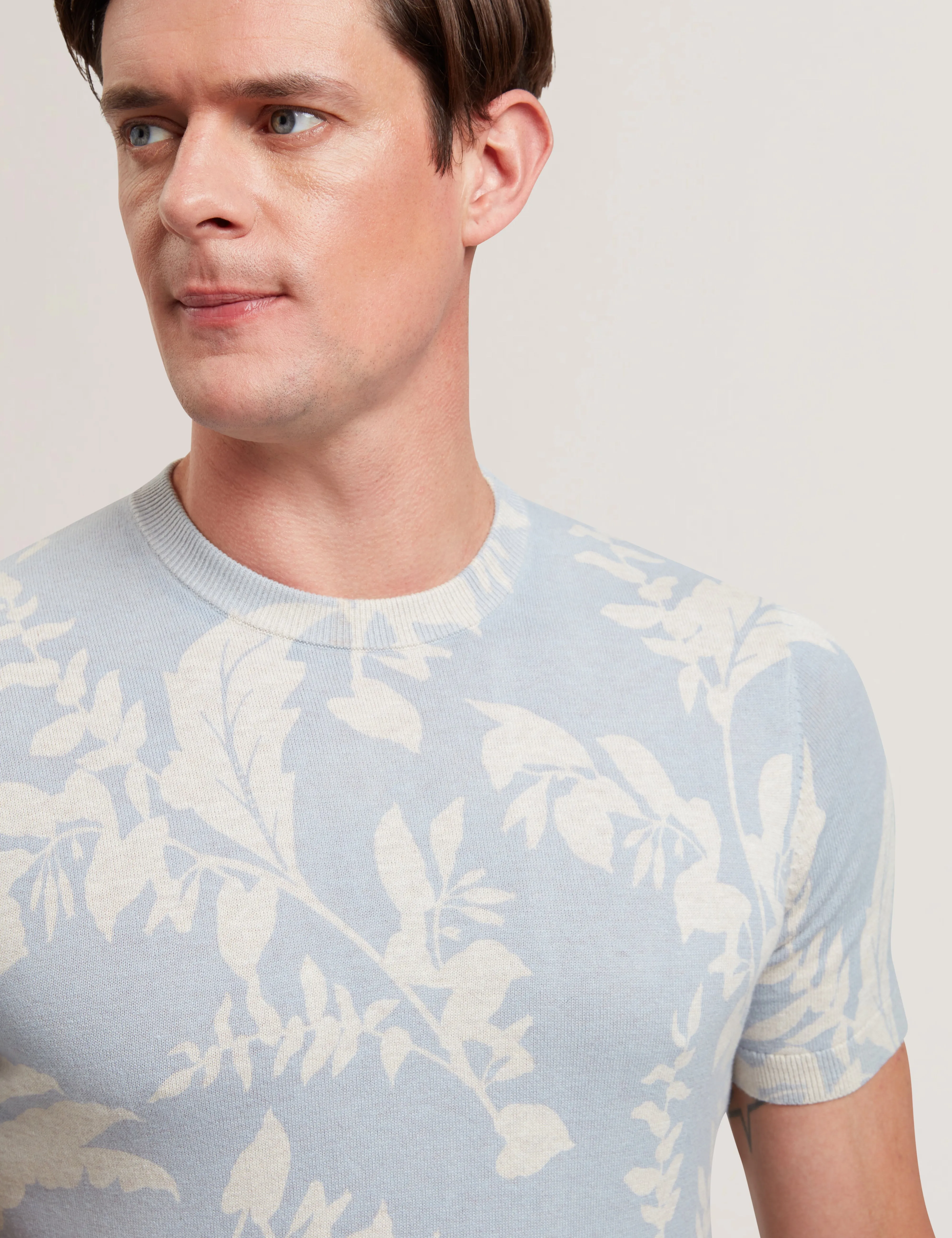 Dennio Short Sleeve Printed Floral T-Shirt Lt-Blue