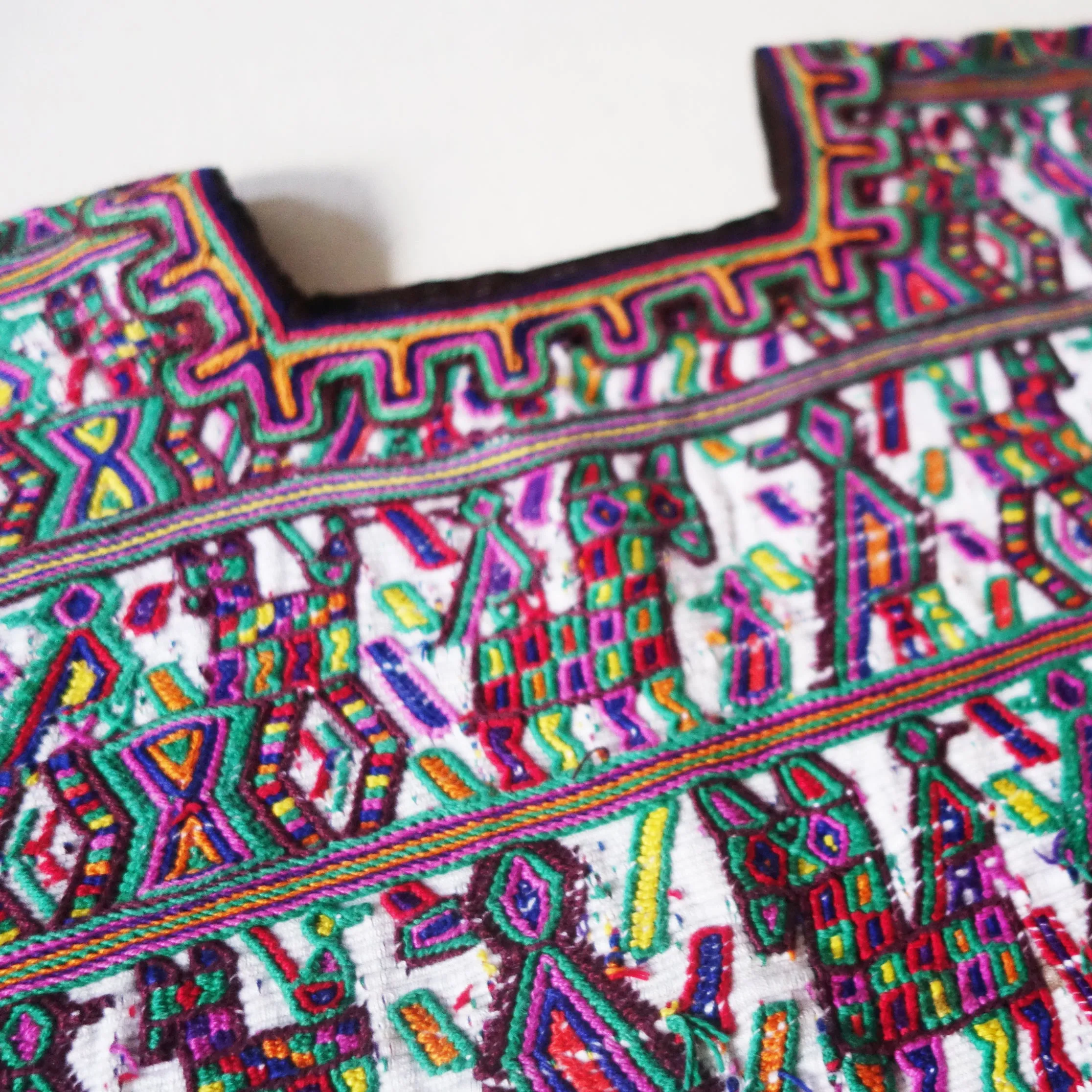 Embroidered Huipil Multicolor/White (4-6Y)