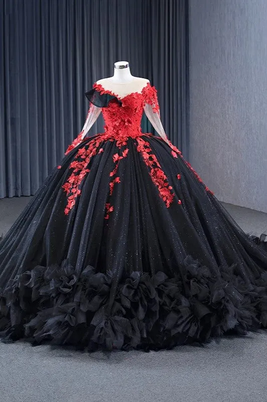 Exquisite Sheer Neck Prom Dresses Long Sleeves Appliques Ball Gown