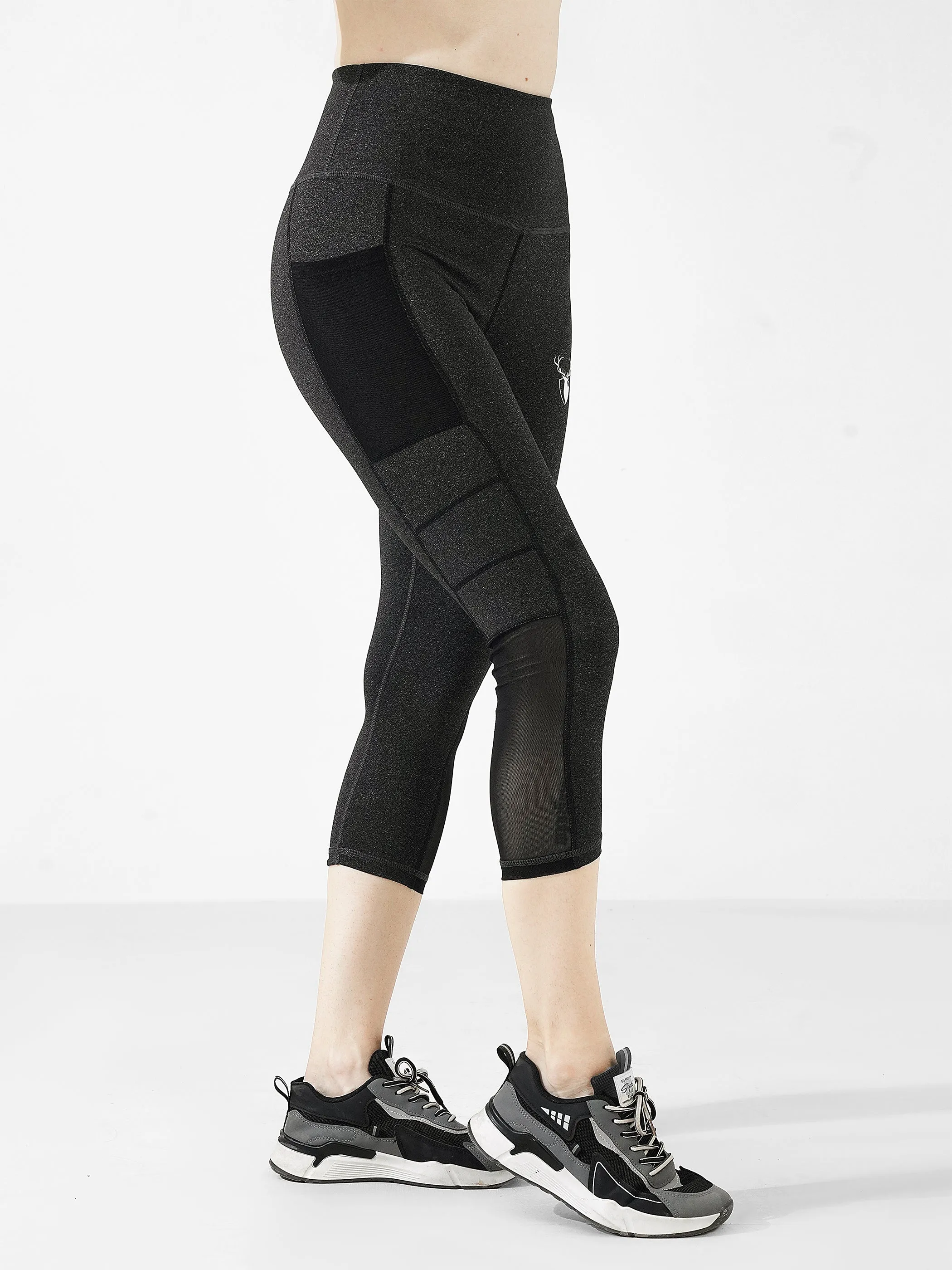 Free Play Pocket Capri Legging