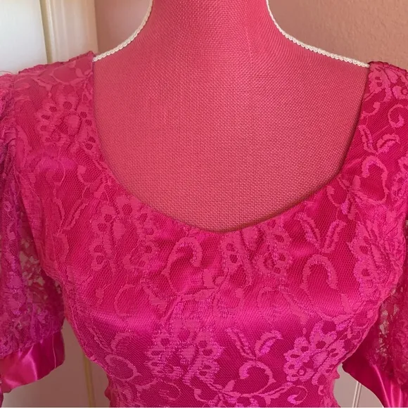 Fuchsia 80’s Unbranded Satin and Lace High-Low Dress with Lace Poofy Sleeves