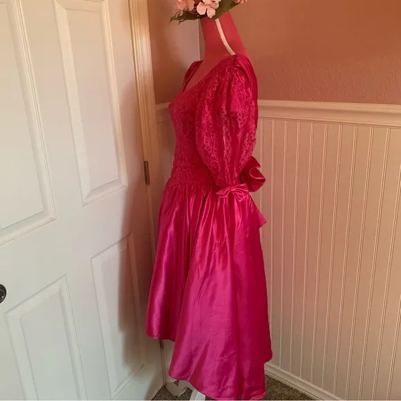 Fuchsia 80’s Unbranded Satin and Lace High-Low Dress with Lace Poofy Sleeves
