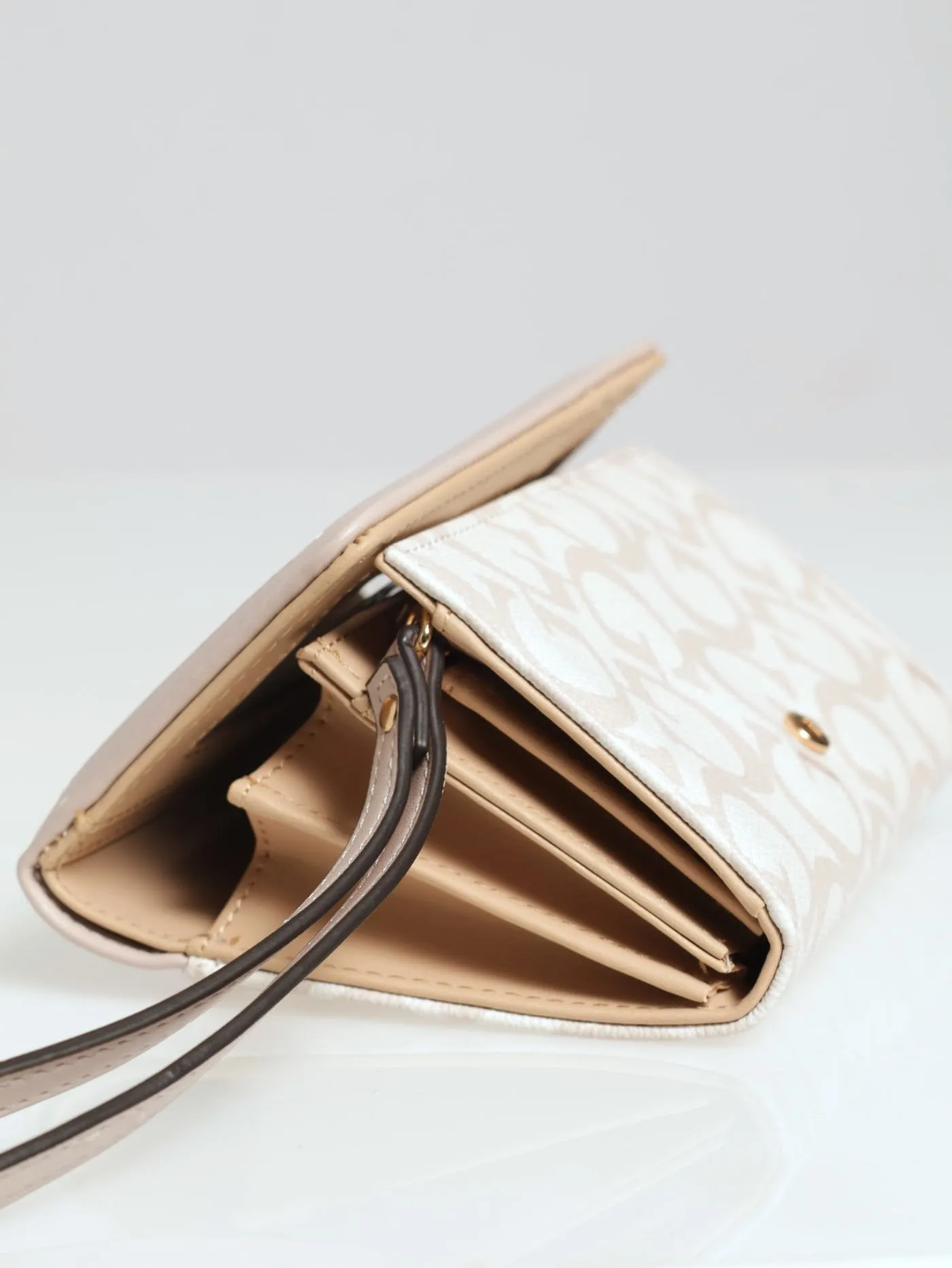 Garrick Phone Organizer Purse