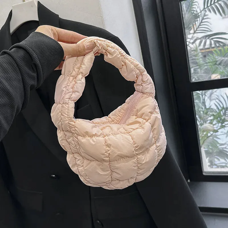 Kawaii Cloudy Pleated Mini Tote Bag 🌥️✨ | Quilted Dumpling Handbag for Stylish Women 💖👜