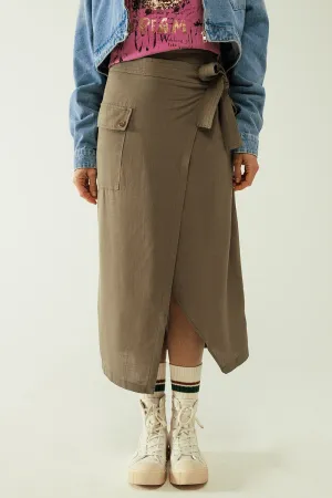 Khaki mid-length skirt with one pocket and a lace detail