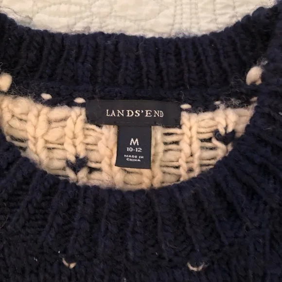 Lands End wool blend snowflake sweater women’s size medium. Blue/cream color