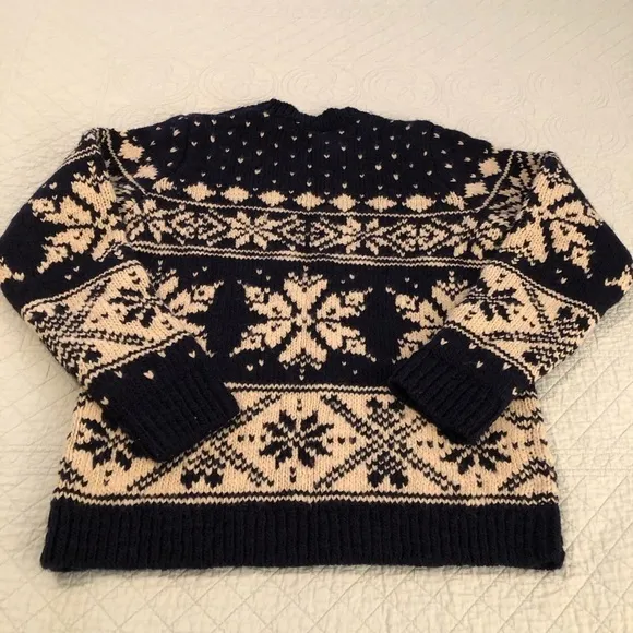 Lands End wool blend snowflake sweater women’s size medium. Blue/cream color