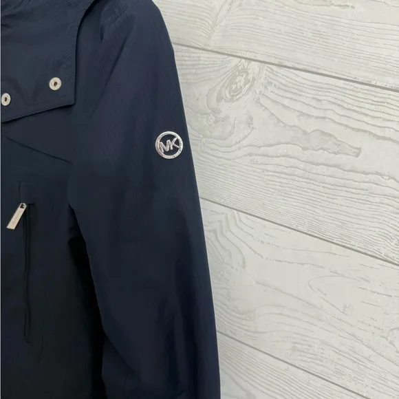 Michael Michael Kors Women’s Navy Blue Parka Raincoat Jacket. Size M