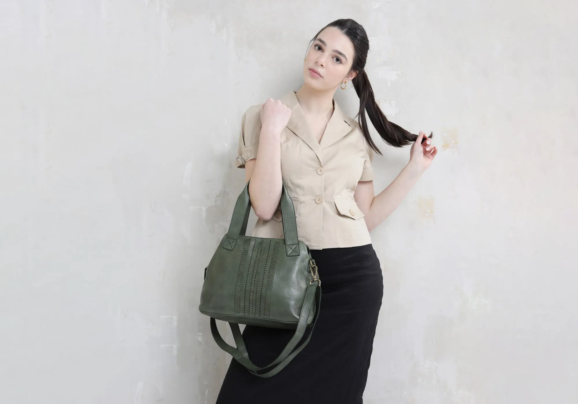 Modapelle Womens Vintage Leather Cross Body Bag Style 7826