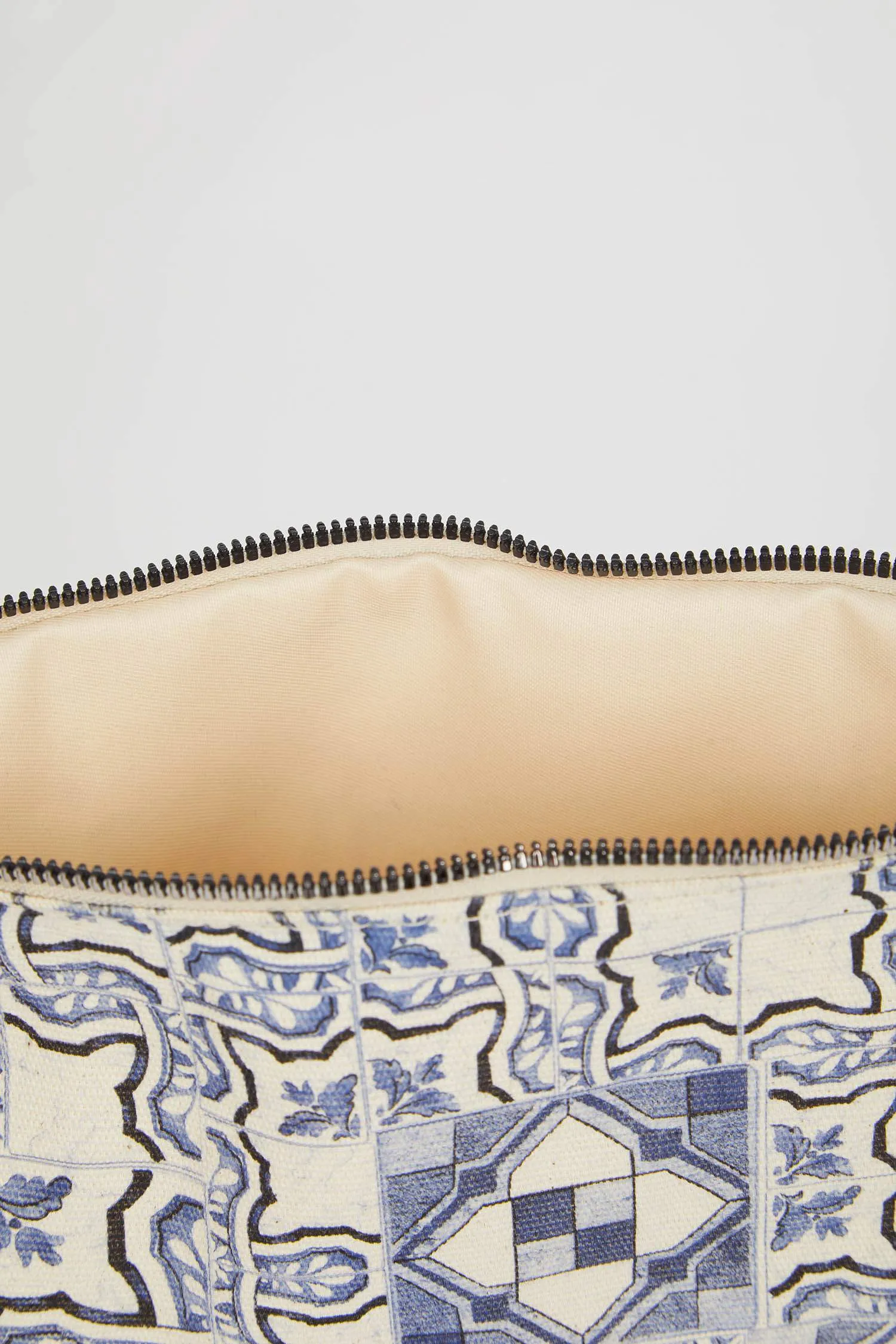 Nefes Istanbul X Defacto Patterned Handbag