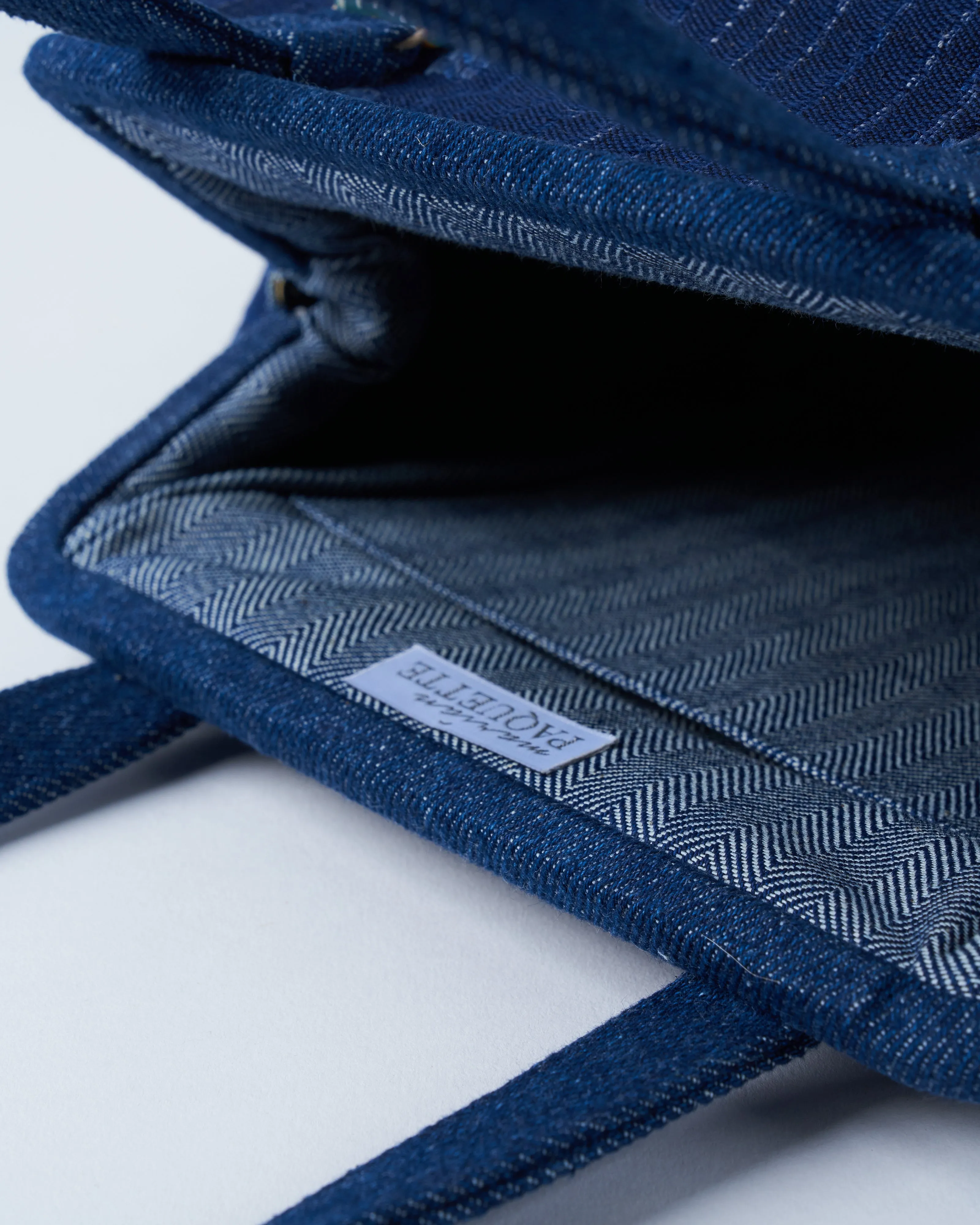 olivia embroidered - navy/blue