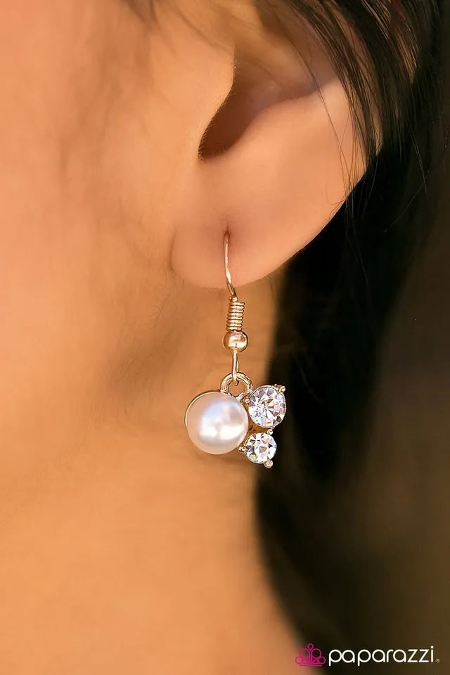 Paparazzi - Toast to Perfection - Gold Pearl Necklace