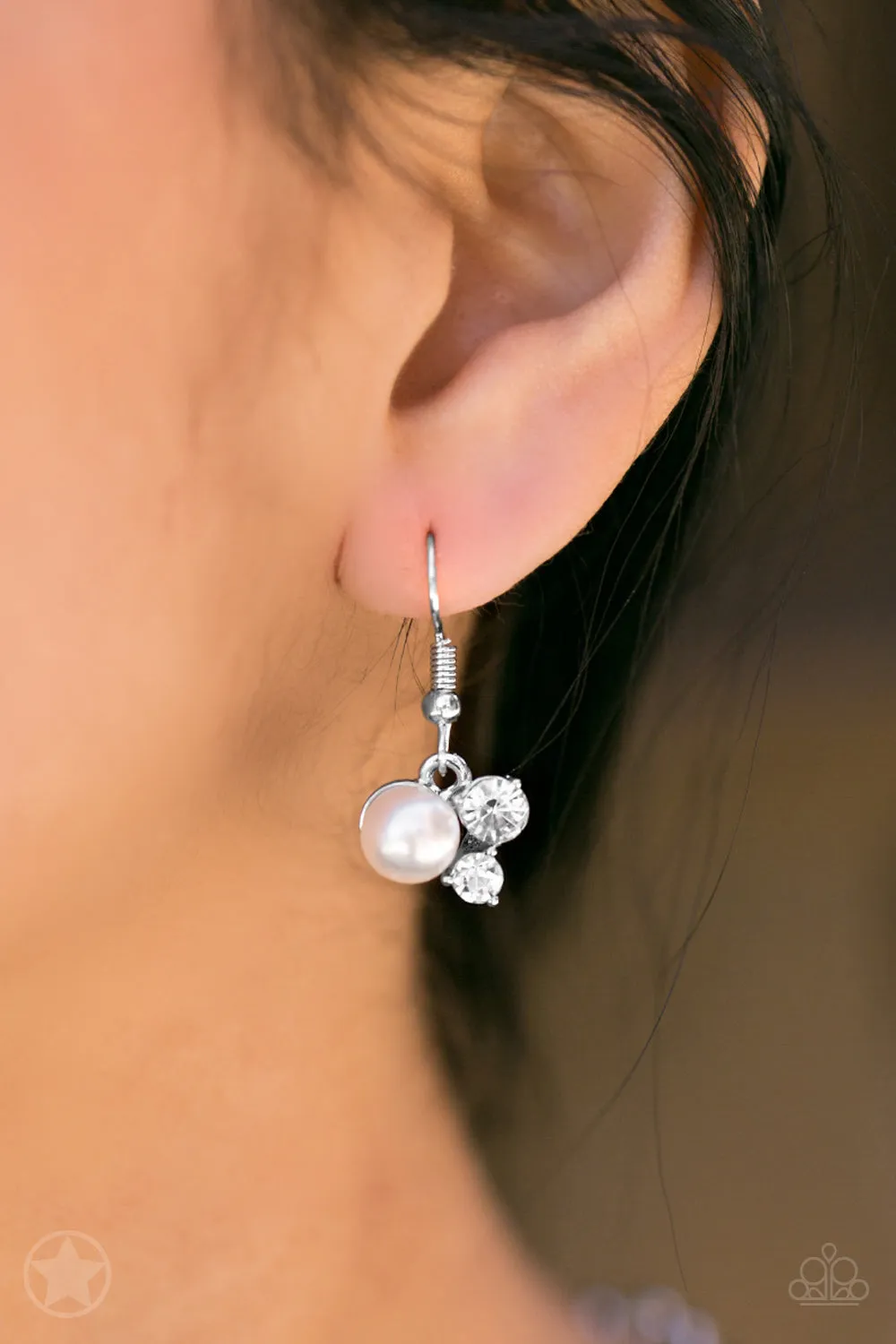 Paparazzi - Toast to Perfection - White Pearl Necklace