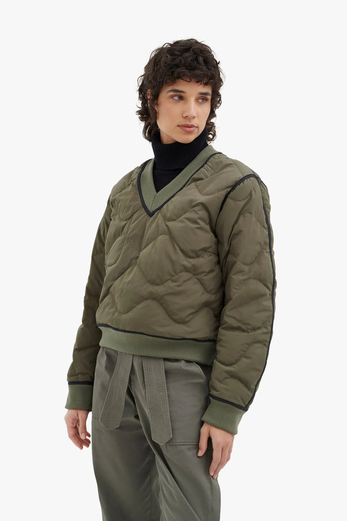 Quilted Down V Neck Sweater - Black / Dark Olive