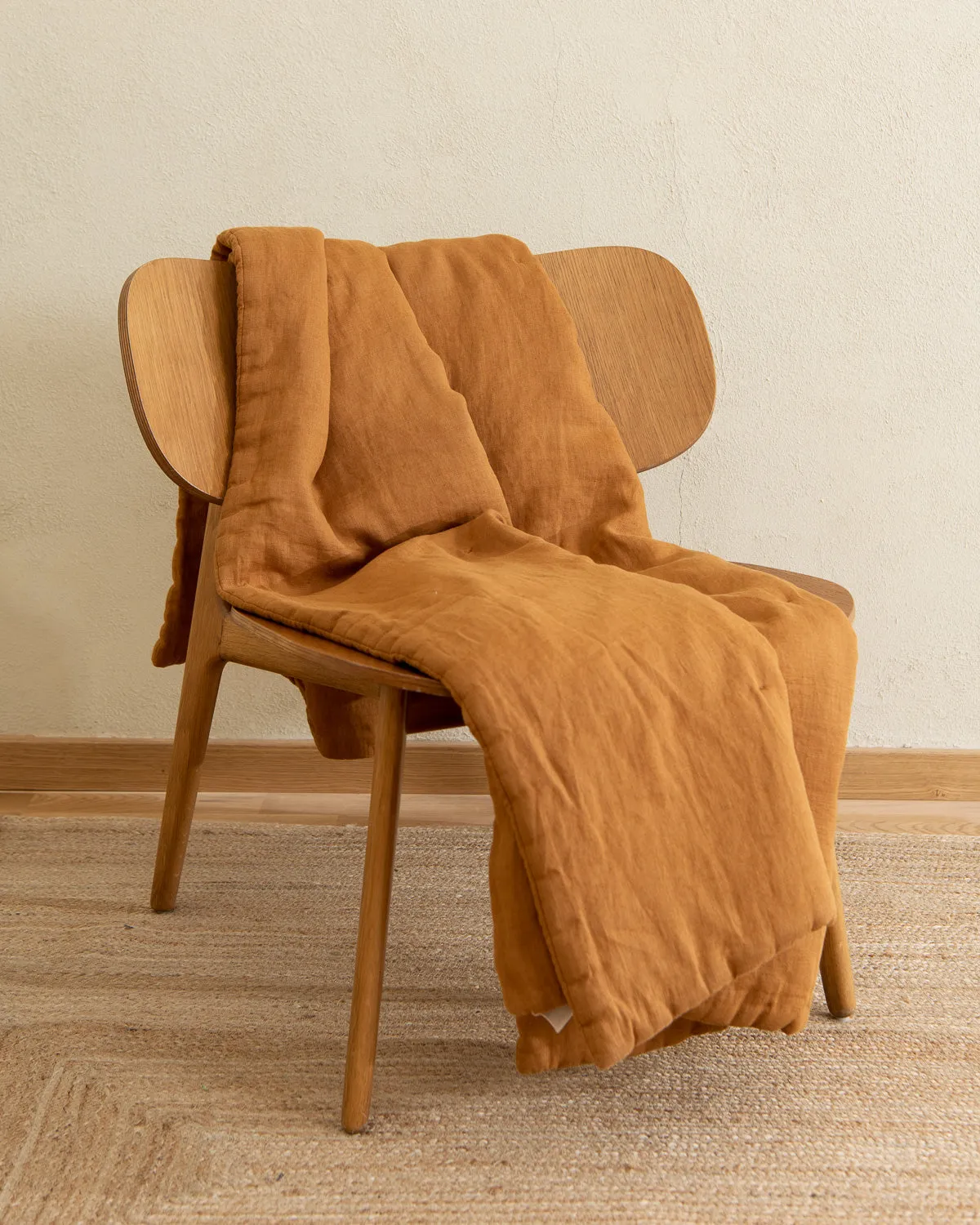 Quilted linen blanket in Cinnamon