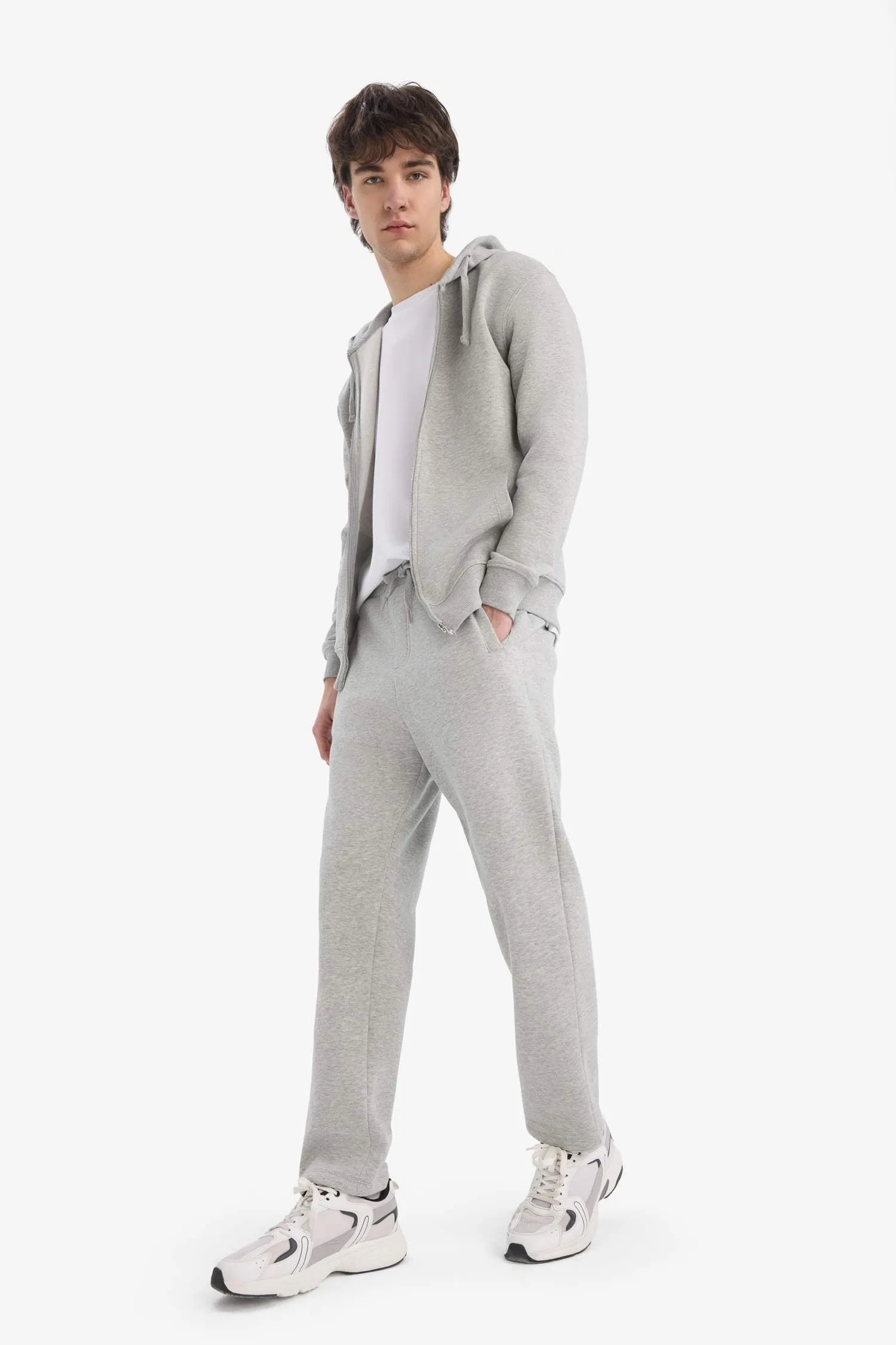 Regular Fit Fleto Pockets Flat Leg Thick Tracksuit Bottom