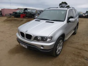 S2672 X5 E53 SAV 4.4i M62 AUTO 2003/06