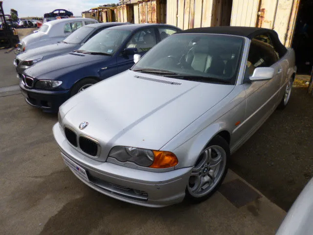 S2676 3' E46 Convertible 330Ci M54 AUTO 2001/07