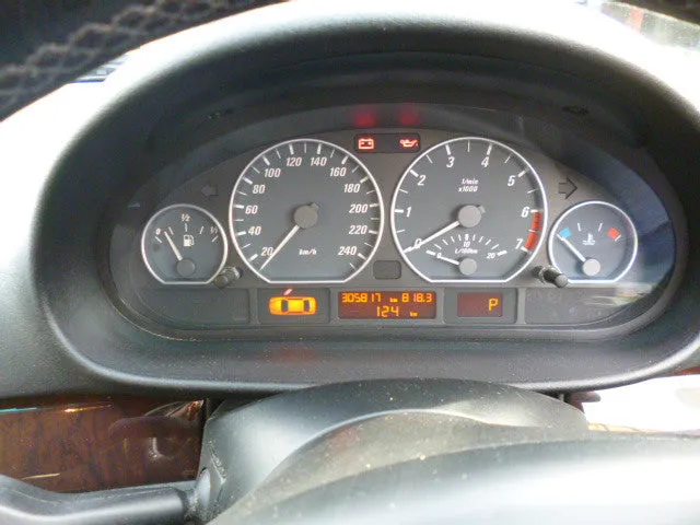 S2676 3' E46 Convertible 330Ci M54 AUTO 2001/07