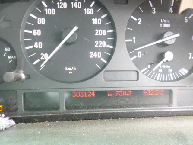 S2705 X5 E53 SAV 4.4i M62 AUTO 2002/08