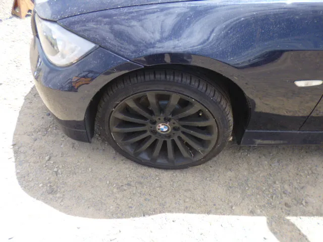 S2720 3' E90 Sedan 320i N46 AUTO 2007/04