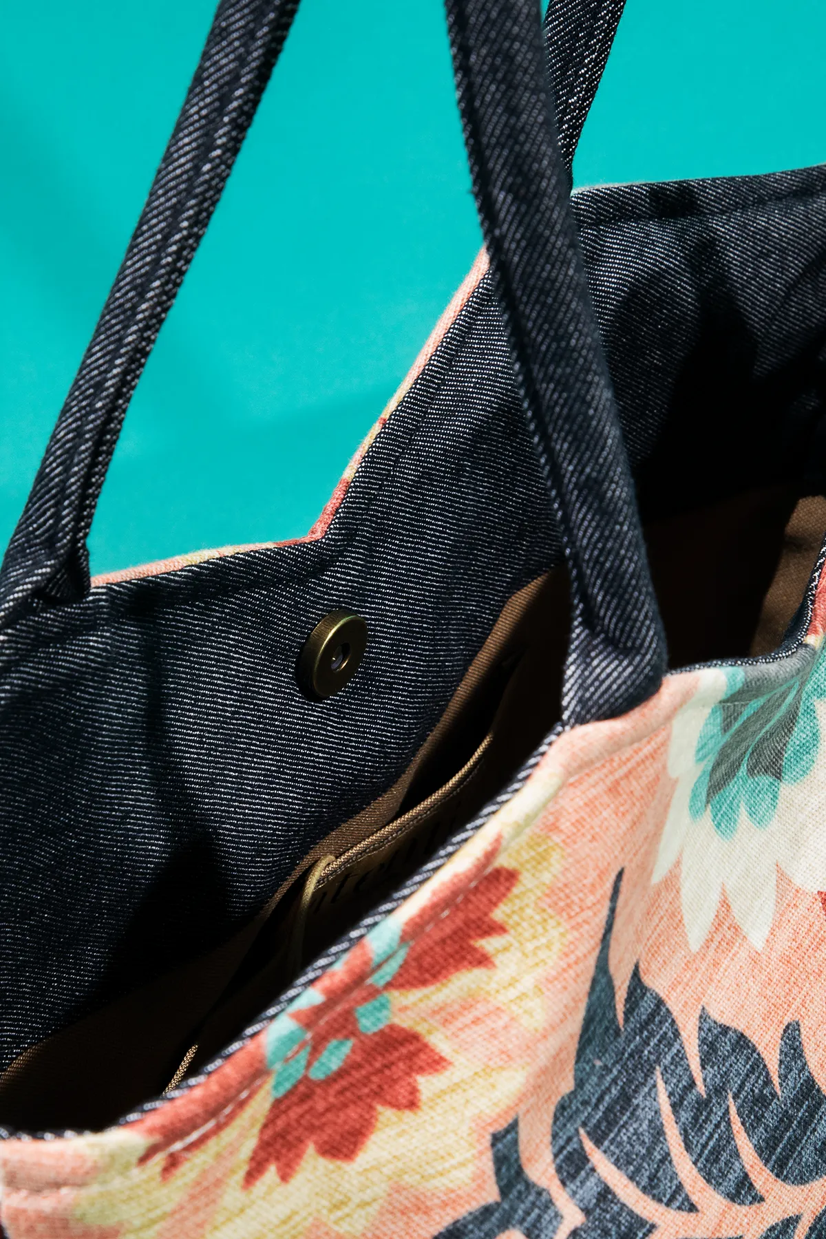 Santa Monica Lolita Handbag with Matching Pouch