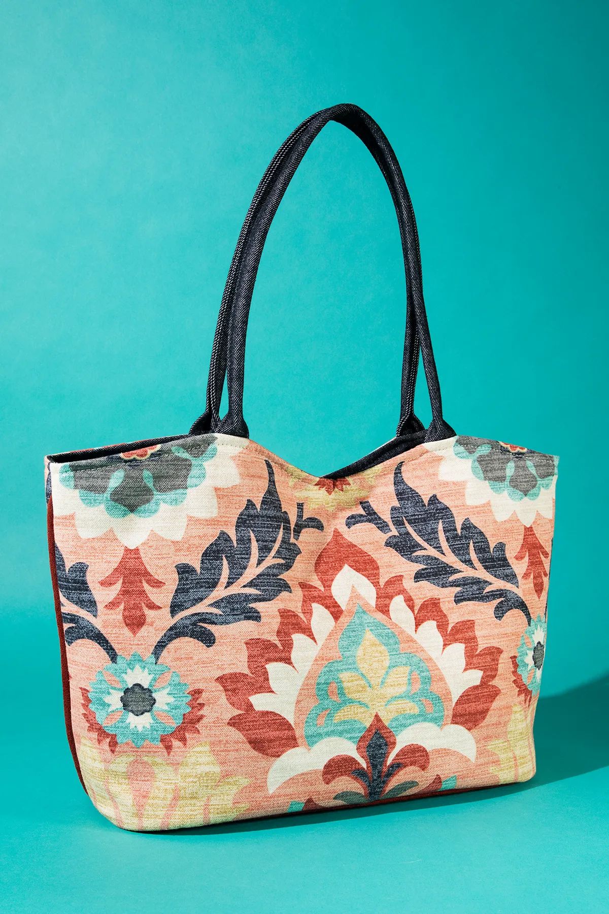 Santa Monica Lolita Handbag with Matching Pouch