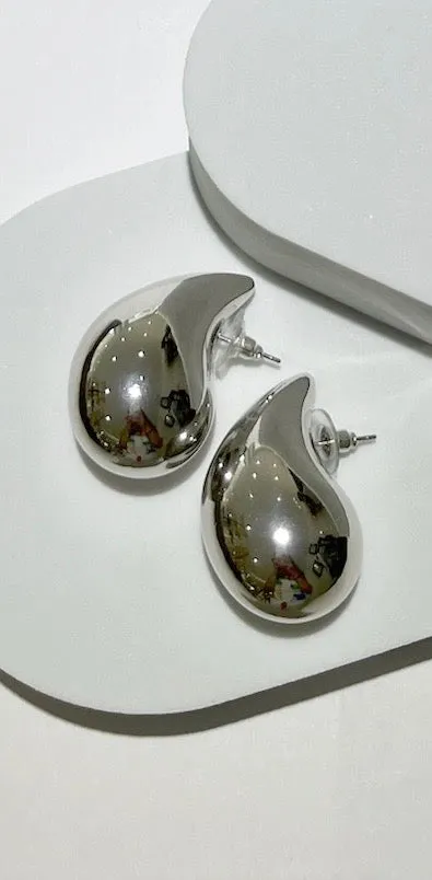 The Trendiest Water Drop Silver Earring