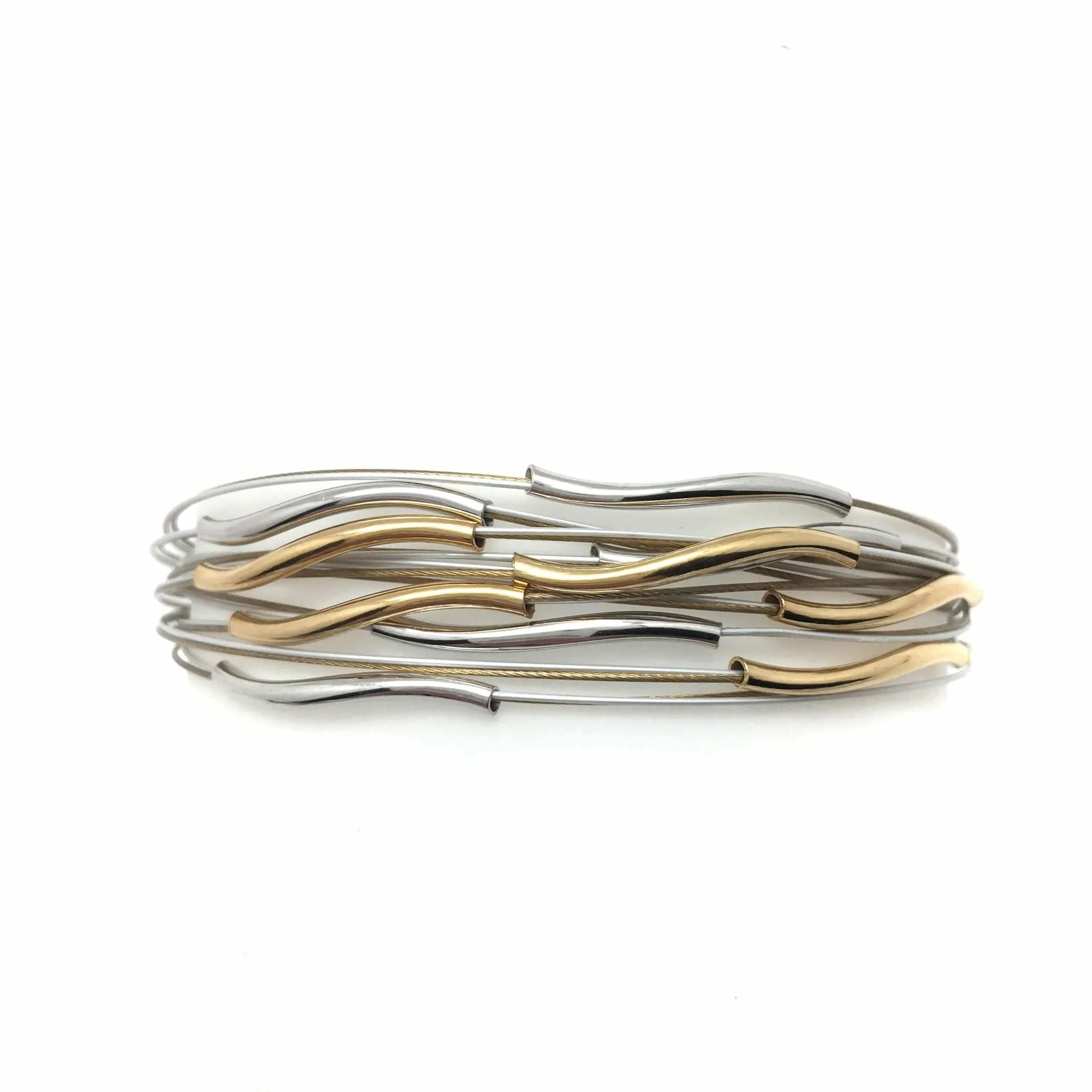 Thin Wavy Bracelet