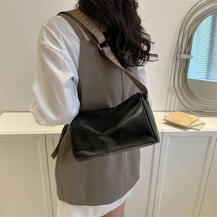 Trine - Vintage Crossbody Bag in PU Leather with Woven, Adjustable Belt