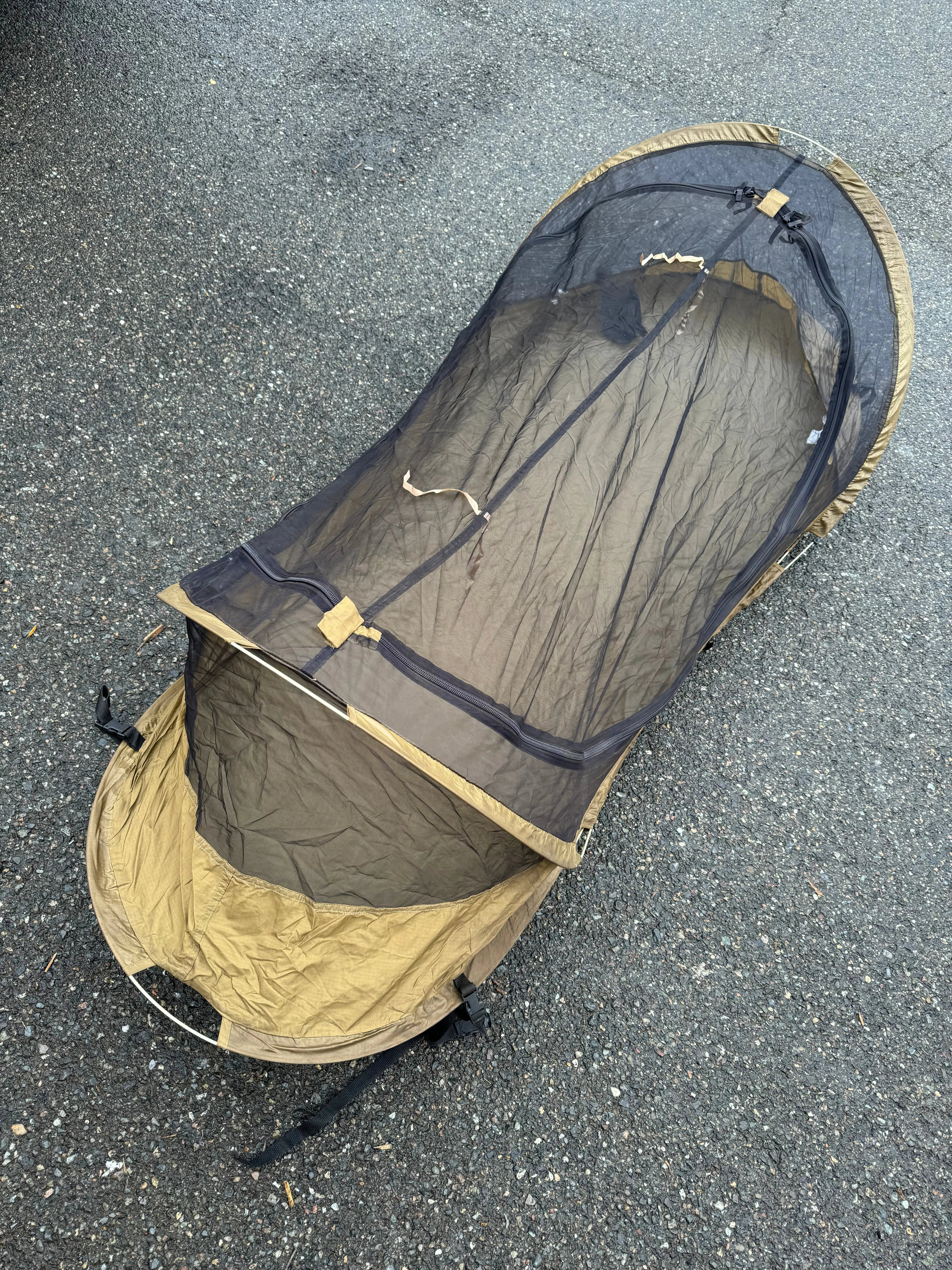 USGI Iguana Style Pop Up Tents w/ Netting