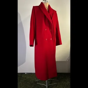 Vintage 1980s Pavilion Petites 100% Wool Cherry Red Overcoat Size 4P