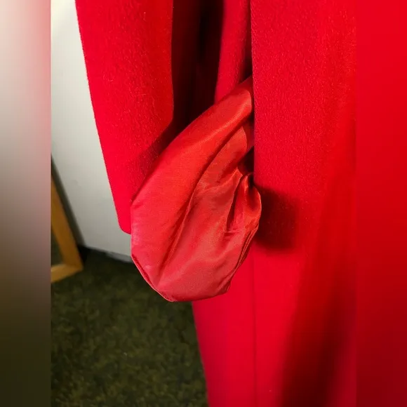 Vintage 1980s Pavilion Petites 100% Wool Cherry Red Overcoat Size 4P