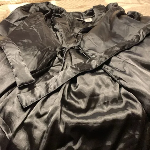 Vintage Beautiful Black Jacklyn Smith Robe!!! So Warm &amp; Gorgeous!!!